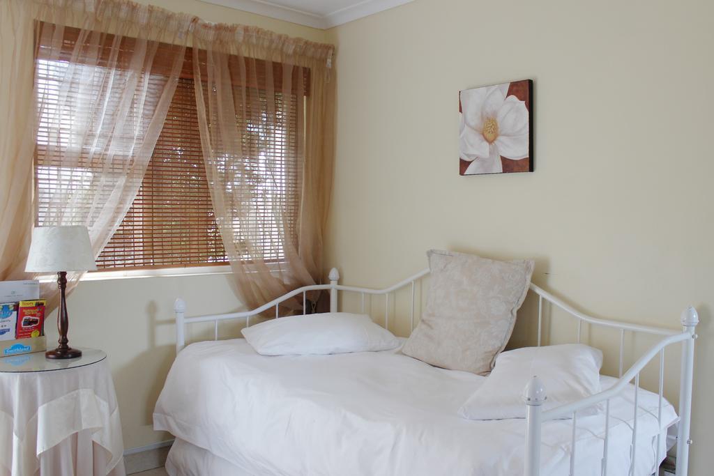 Smithland Guest Apartments Cape Town Bellville Exterior photo