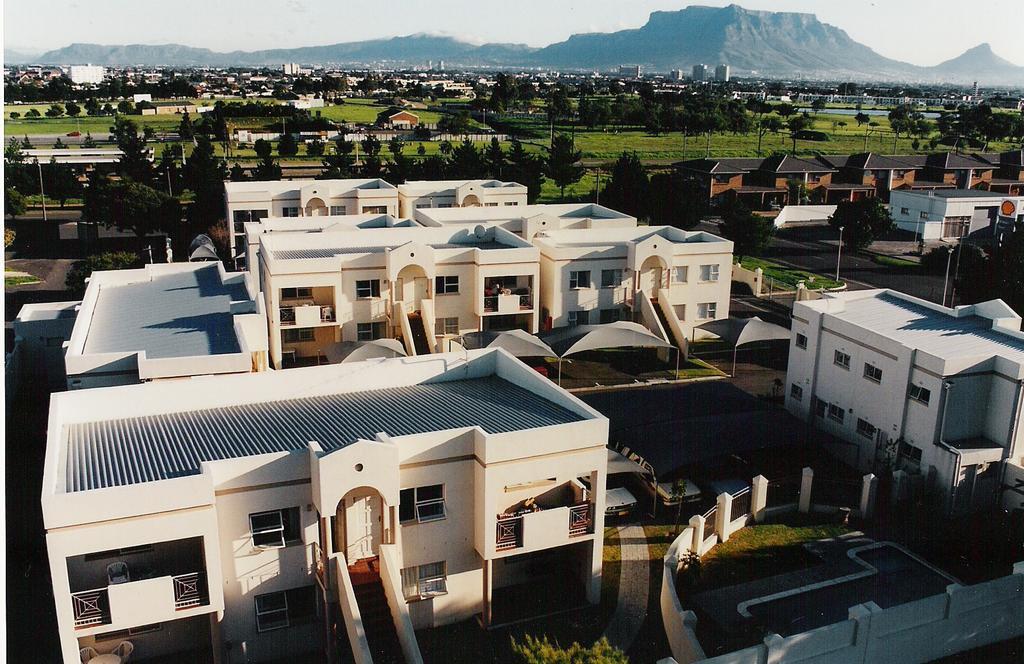 Smithland Guest Apartments Cape Town Bellville Exterior photo
