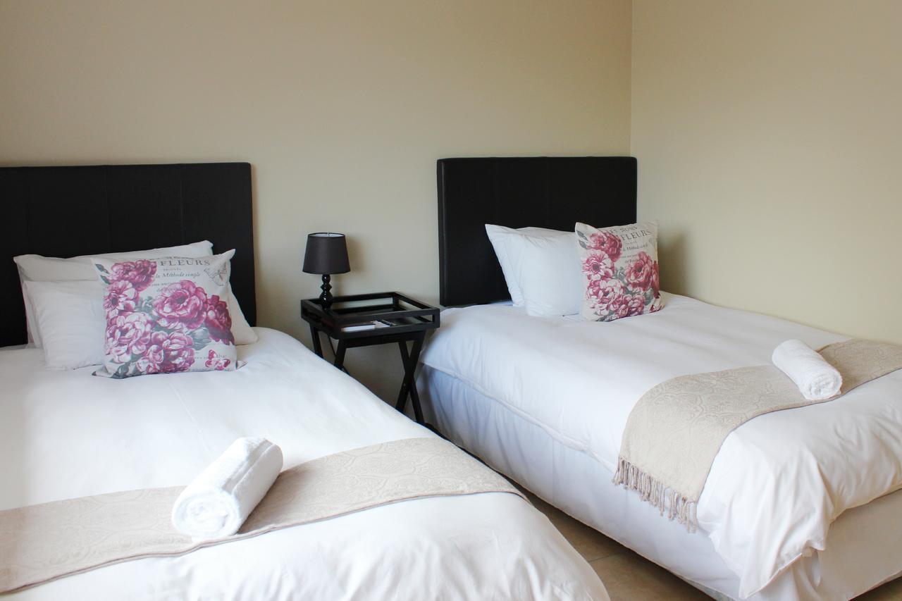 Smithland Guest Apartments Cape Town Bellville Exterior photo