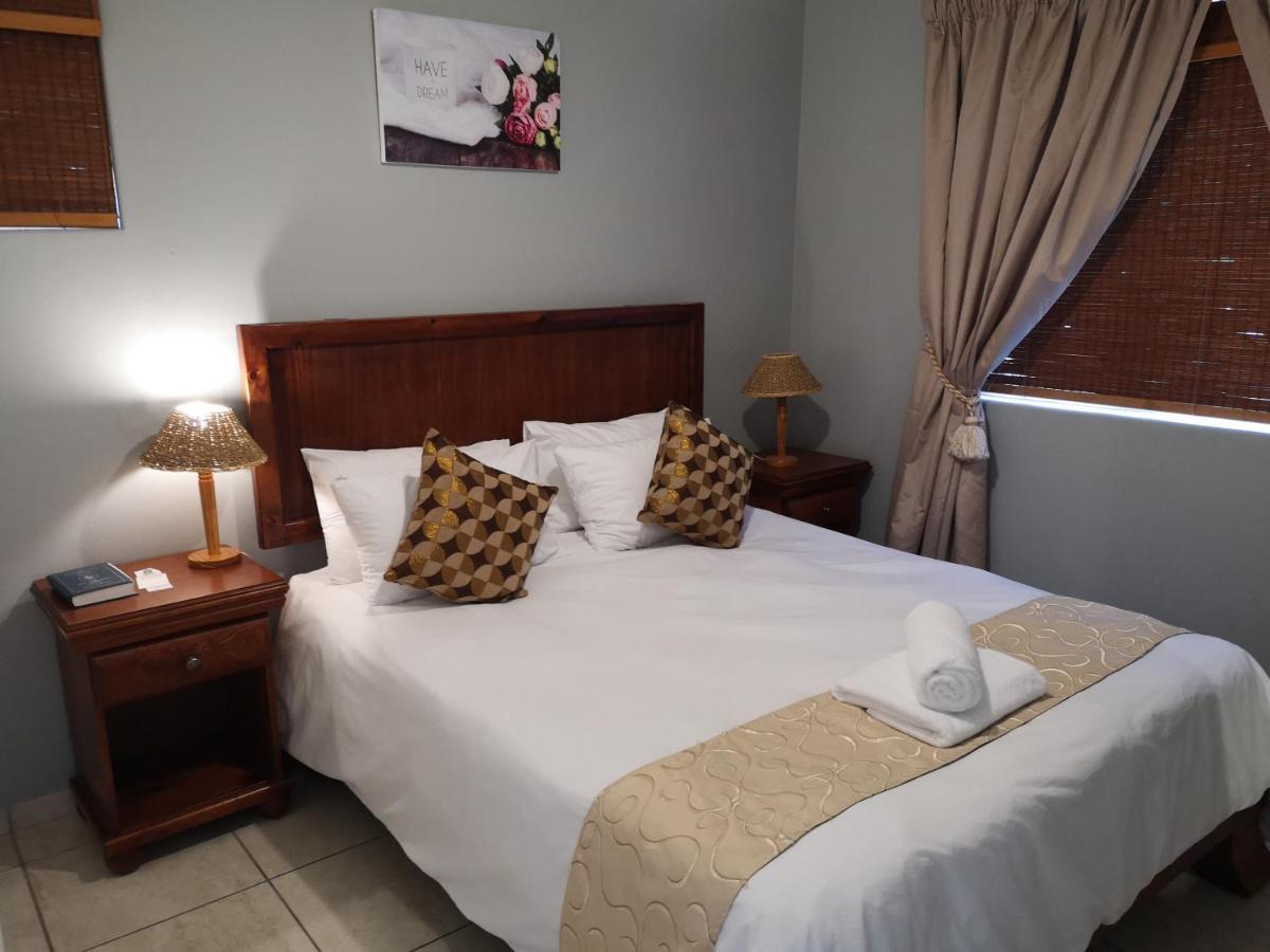 Smithland Guest Apartments Cape Town Bellville Exterior photo